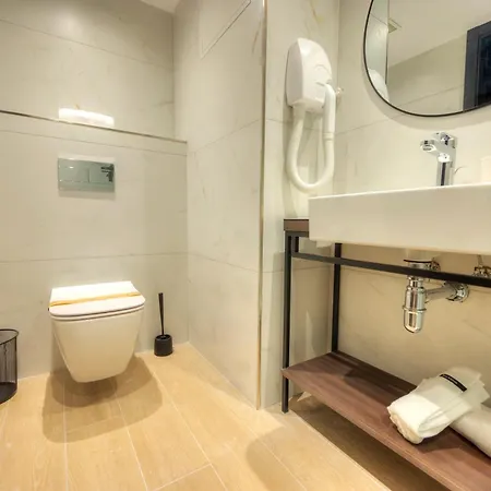 Aste Hotel Saint Julian's