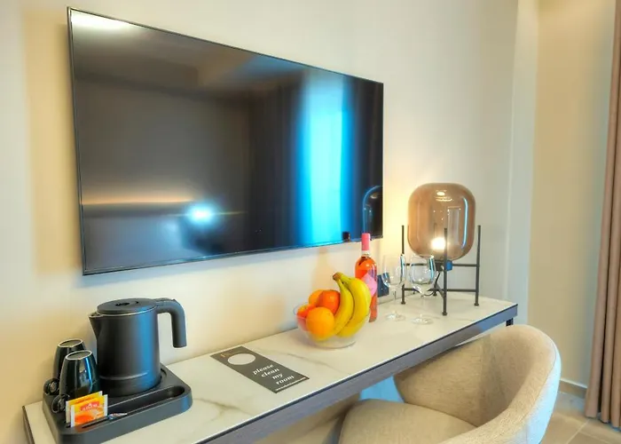 Aste Hotel St. Julian's