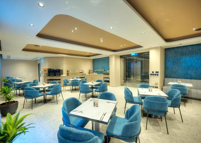 Aste Hotel San Ġiljan